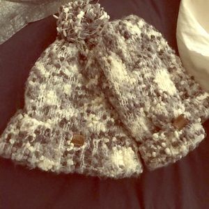 Roots Hat & Mittens